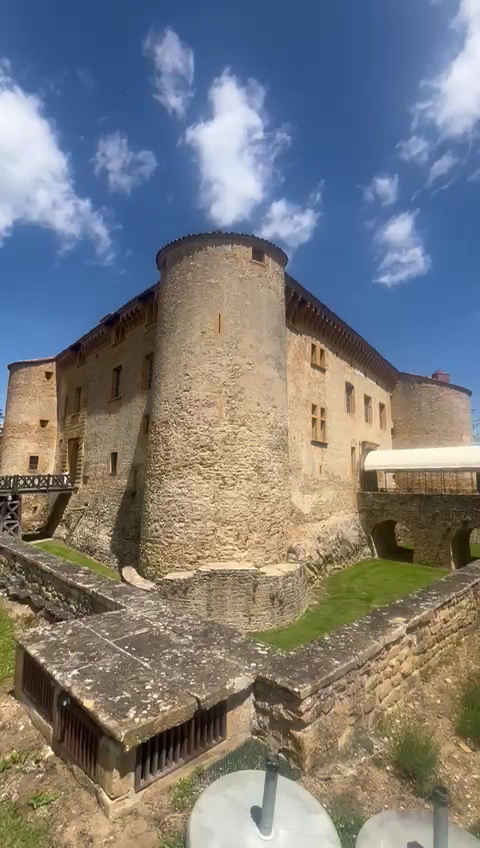 Château de Bagnols photo 3